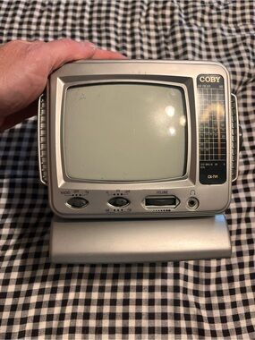 Coby Portable Black and White TV/Radio